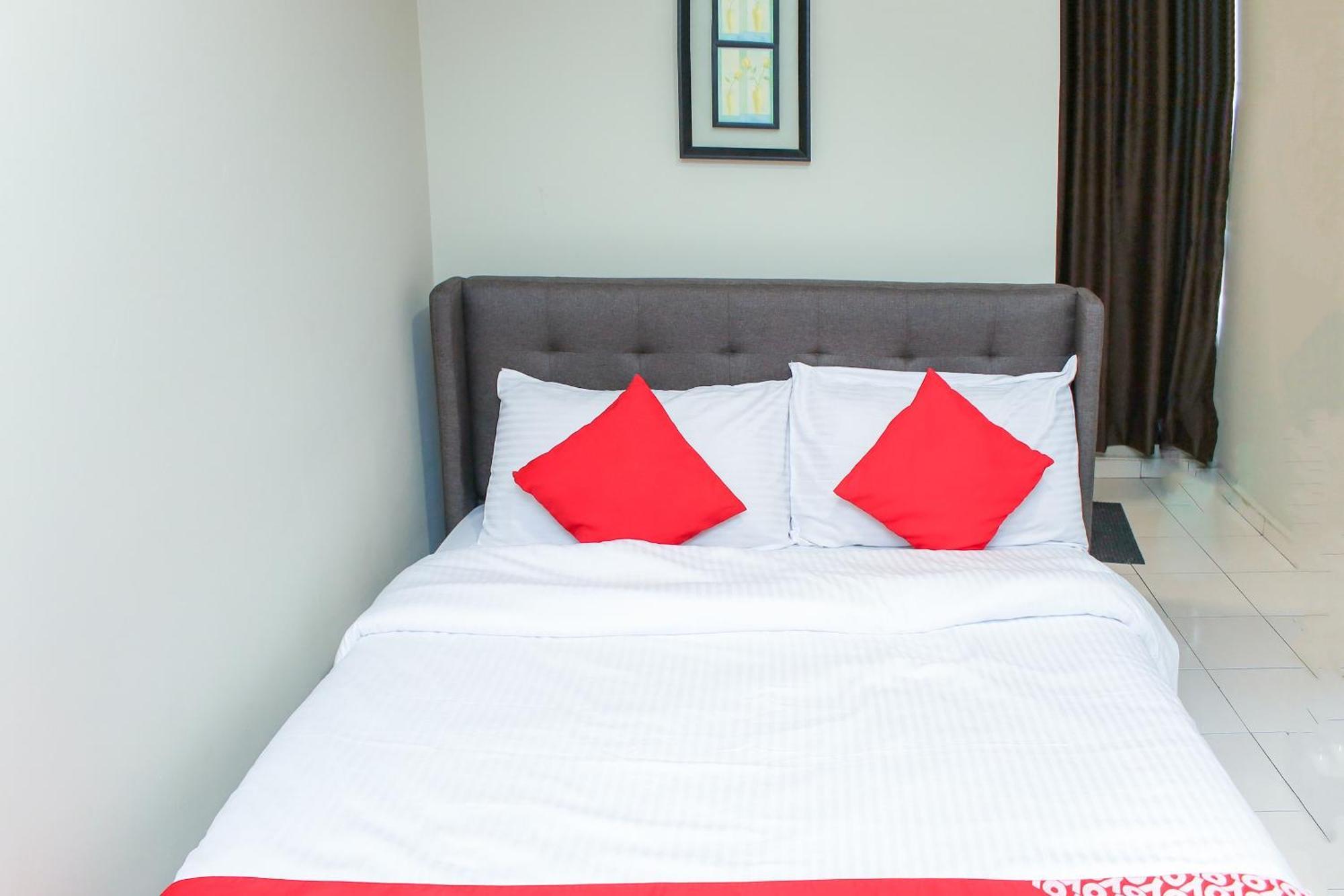 Oyo 90338 Prima Saujana Budget Hotel Kajang Dış mekan fotoğraf