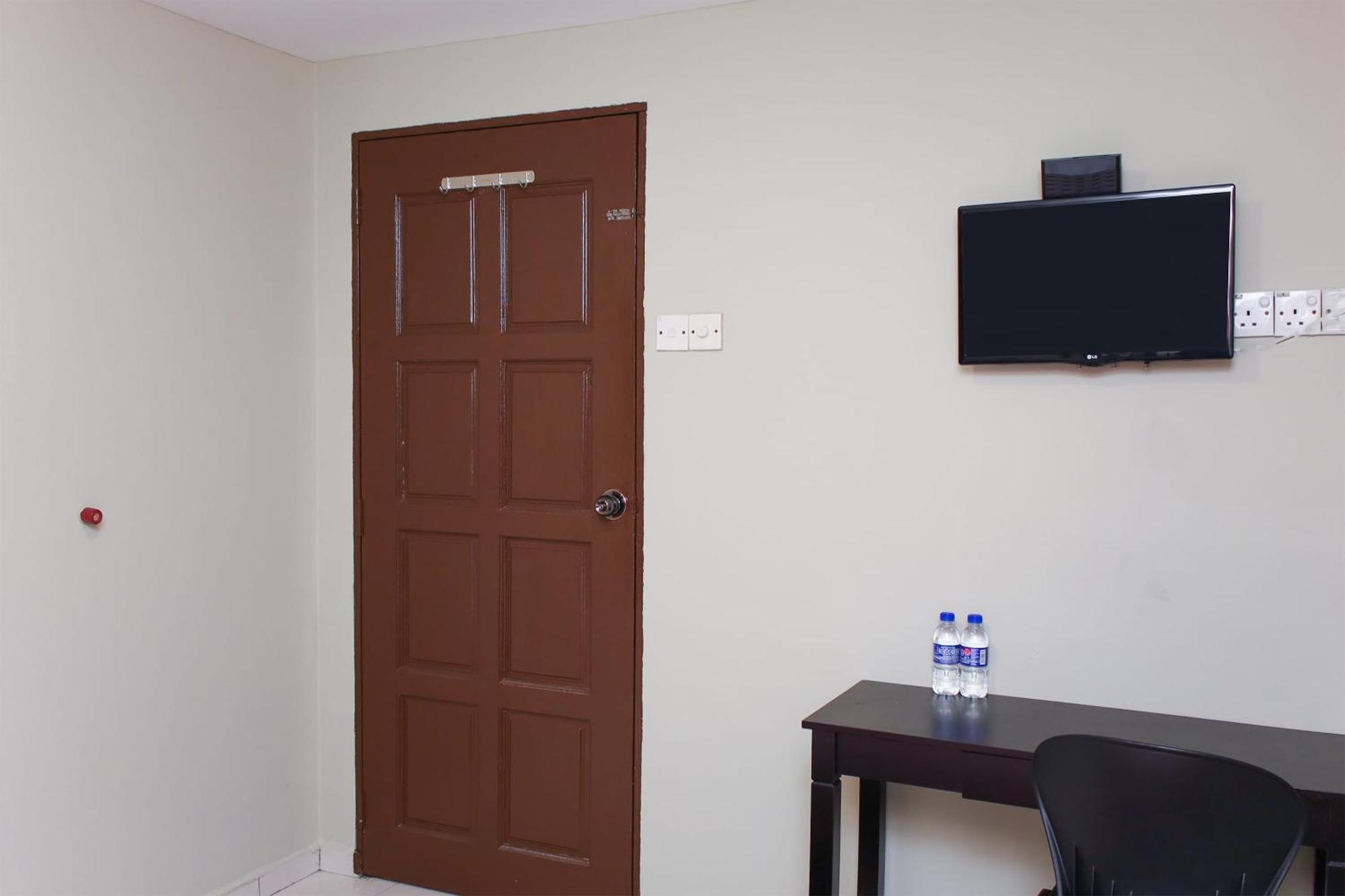 Oyo 90338 Prima Saujana Budget Hotel Kajang Dış mekan fotoğraf
