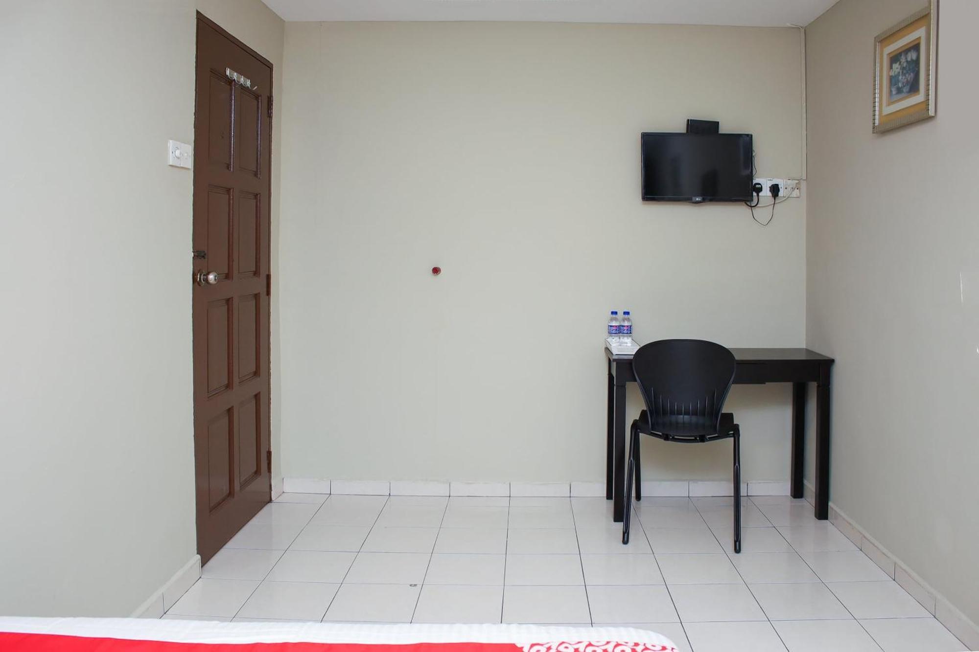 Oyo 90338 Prima Saujana Budget Hotel Kajang Dış mekan fotoğraf